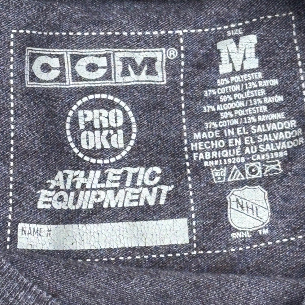 CCM Vancouver Canucks NHL Hockey Athletic Equipment T-Shirt Mens Size M‎ - Picture 2 of 2
